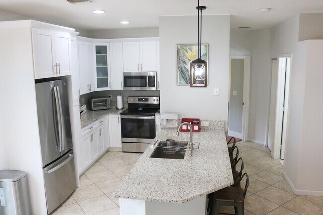 Primary Photo - 12582 Shoreline Dr