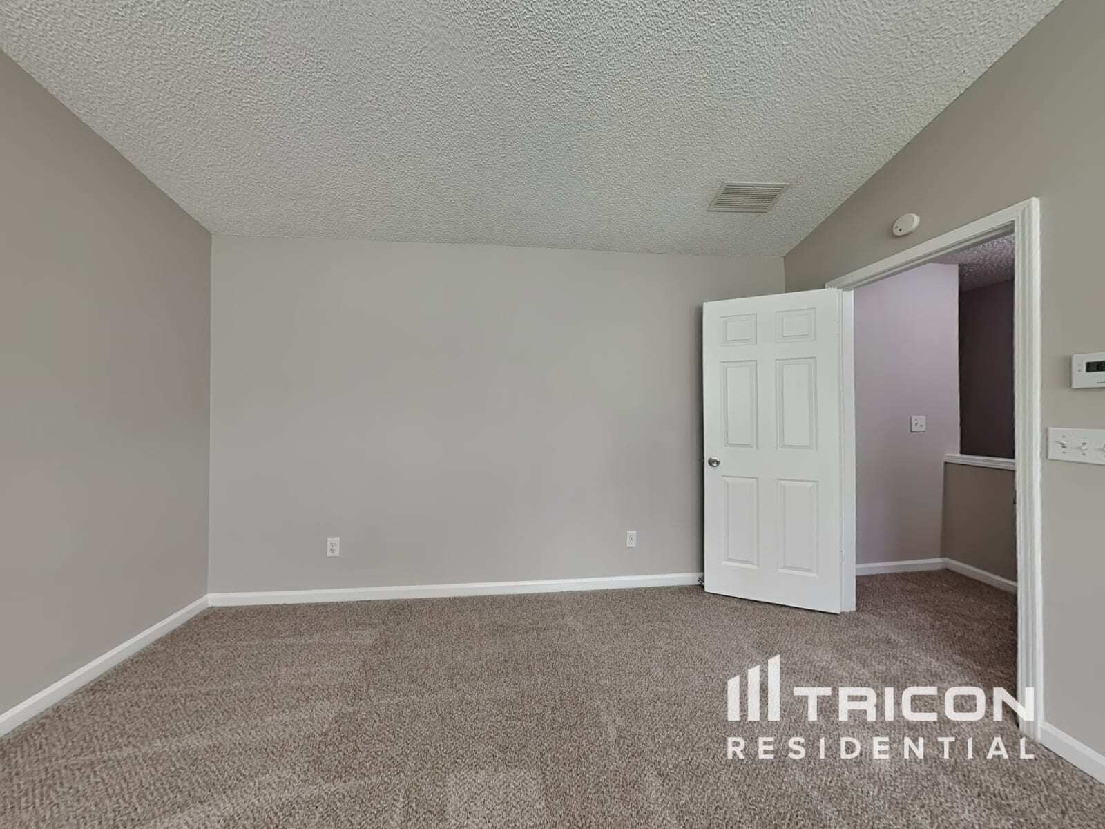 Building Photo - 2335 Black Rock Dr