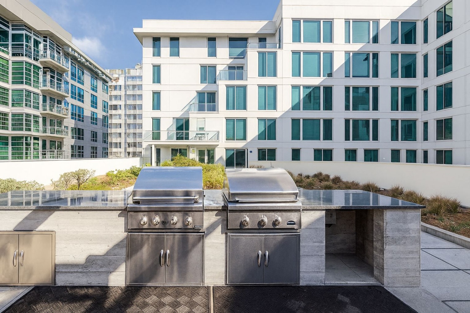 Building Photo - 900 Folsom St