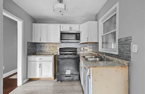 Building Photo - 685 Bolton Rd NW