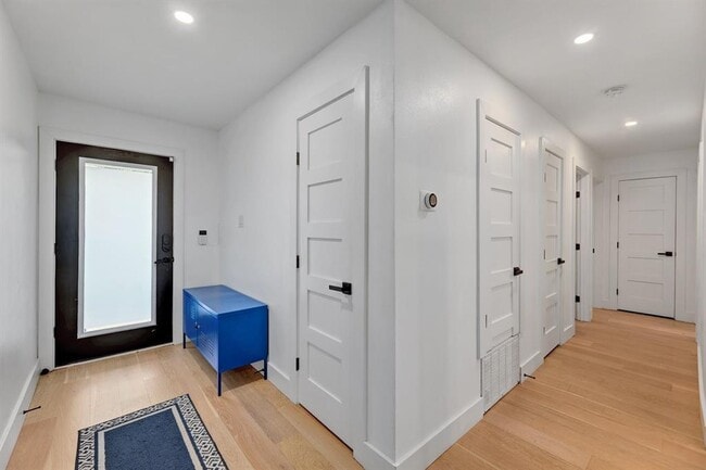 Building Photo - 1743 Cricket Hollow Dr