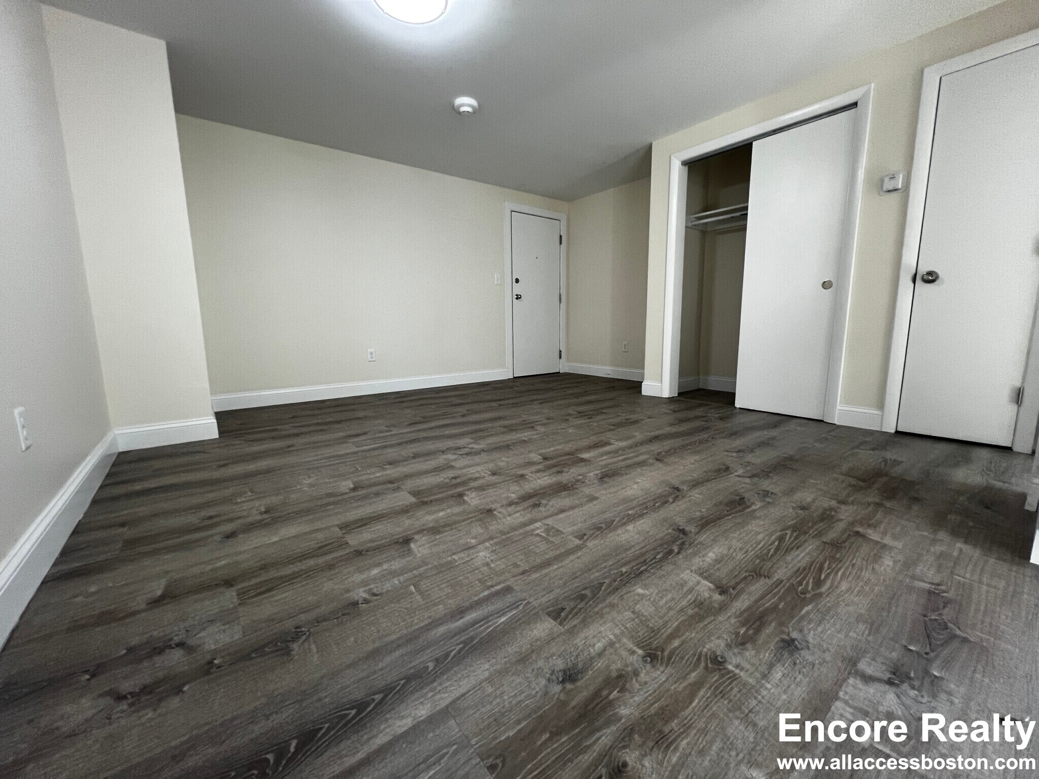 Building Photo - 15 Chester St