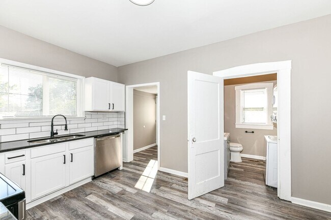 Building Photo - 3848-50 North Capitol Avenue