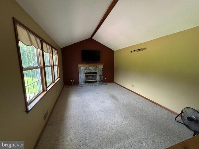 Building Photo - 828 Yardville Allentown Rd