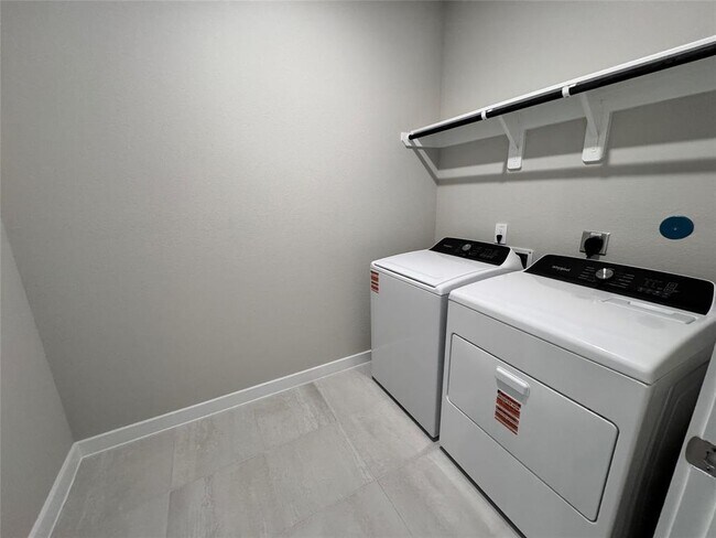 Building Photo - 6254 Brazos Trl Dr