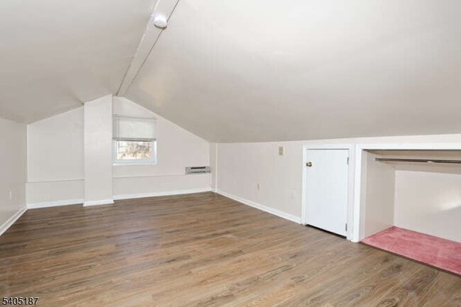 Building Photo - 68 Mohawk Ave