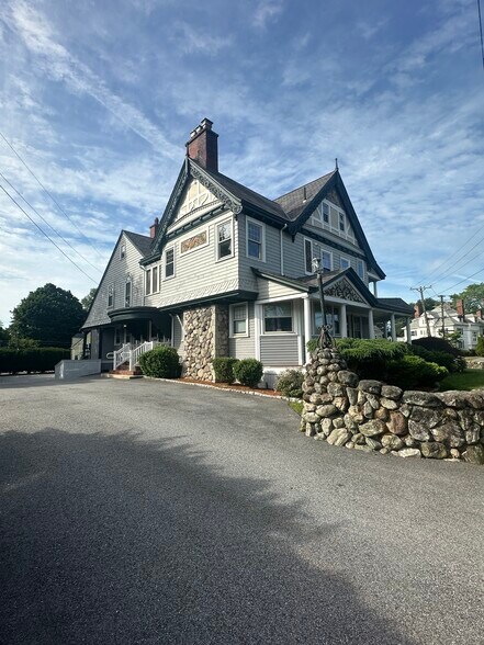 Building Photo - 7 Mishawum Rd