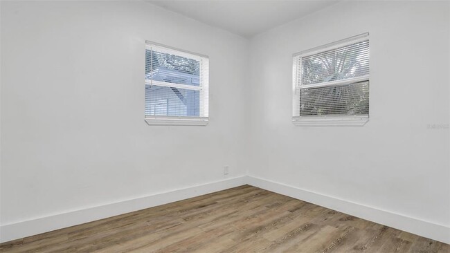 Building Photo - 1501 5th St S