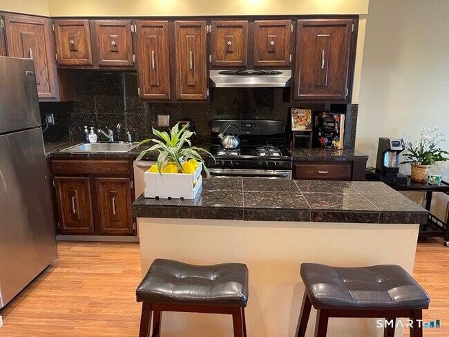 Building Photo - 448 Cypress Rd