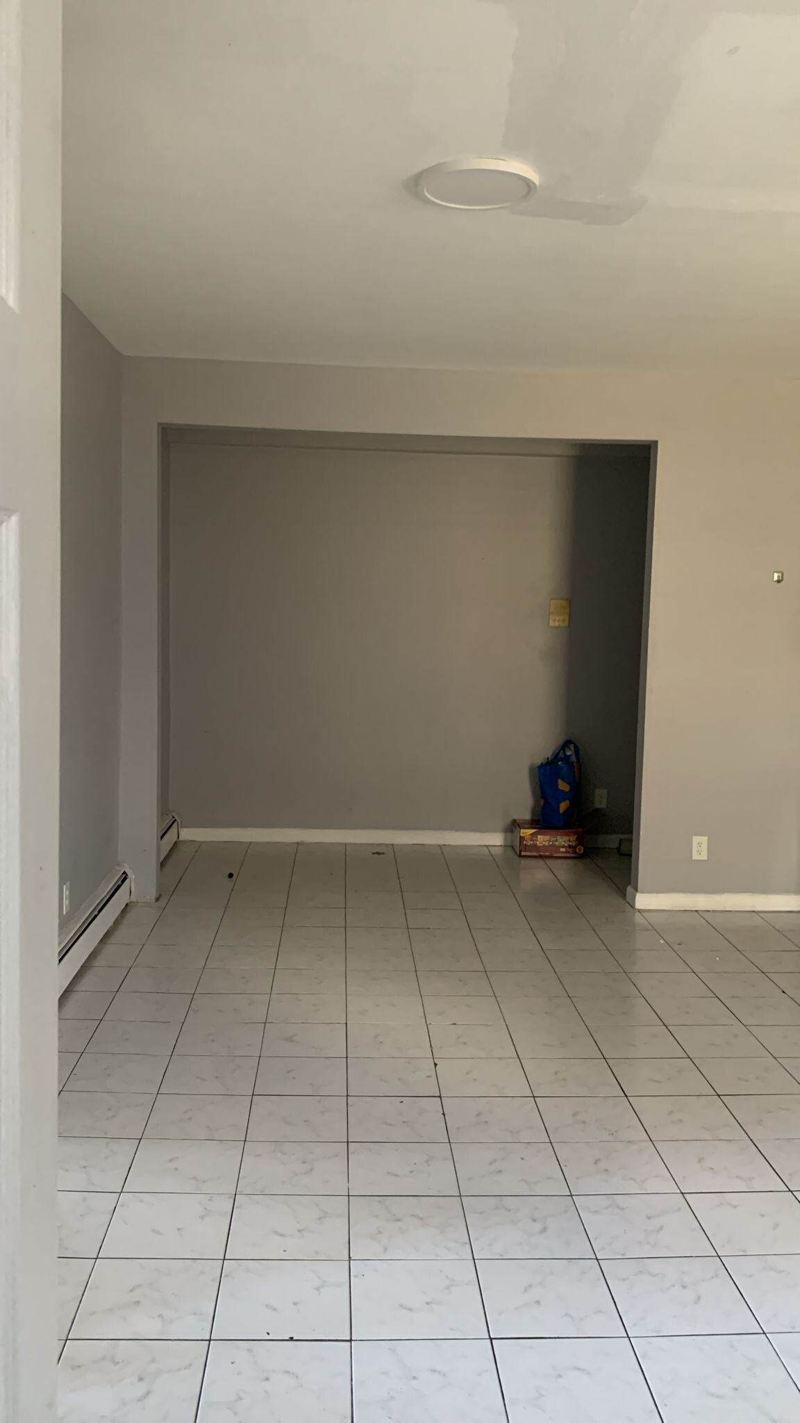 Building Photo - 234 6th Ave W