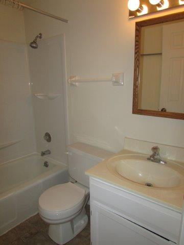 Building Photo - 309 Island Dr