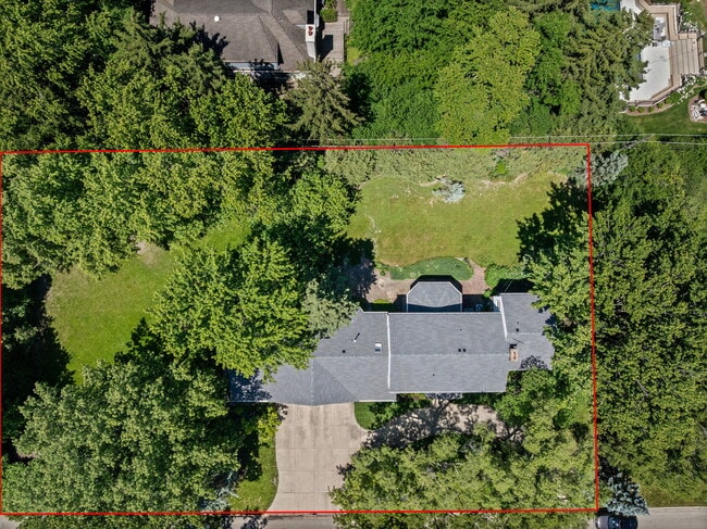 Building Photo - 1150 Willow Ln