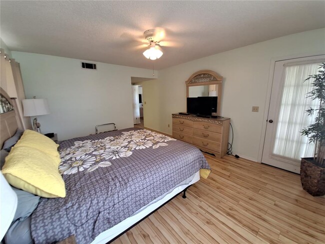 Building Photo - 427 Cerromar Ln