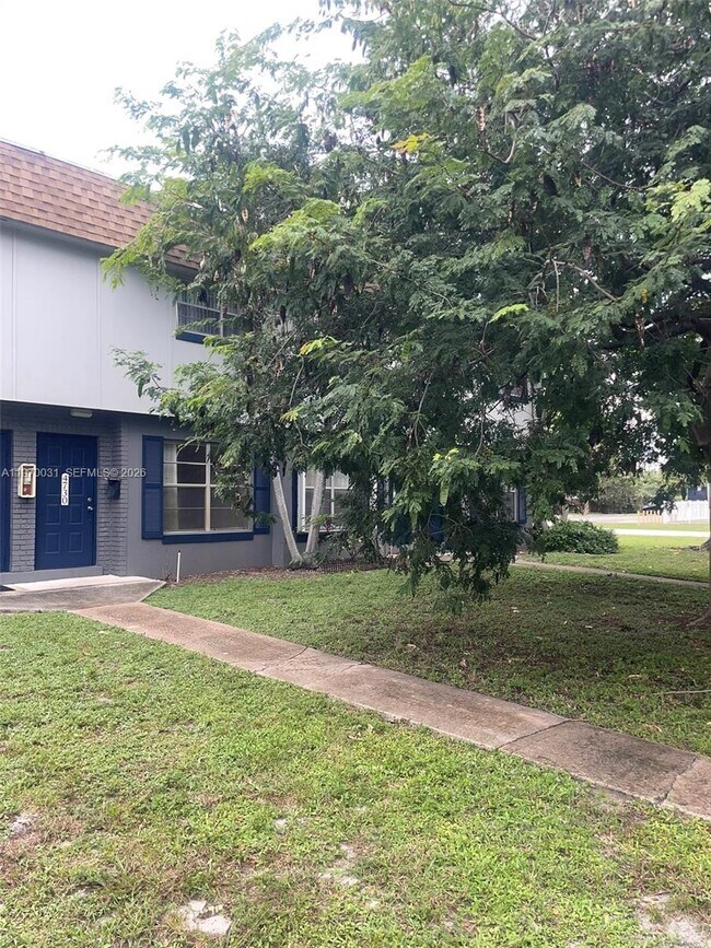 Building Photo - 4730 NW 9th Dr