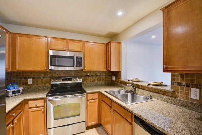 Building Photo - 2111 Jetty Rock Dr