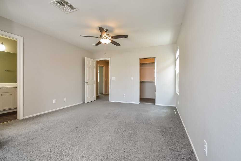 Building Photo - 9213 Millikan Ave