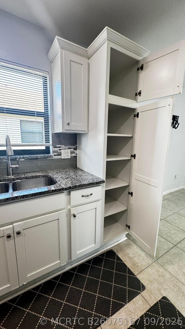 Building Photo - 20970 Concord Green Dr W