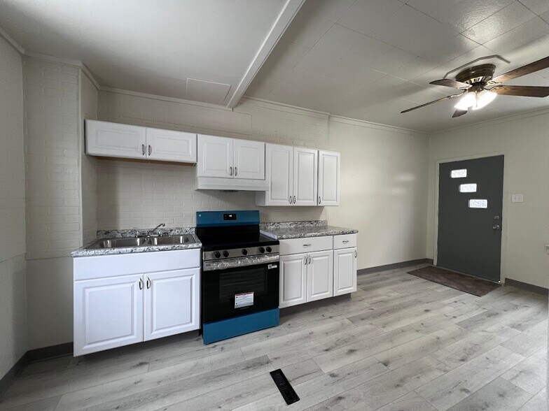 Building Photo - 425 Ohio Ave