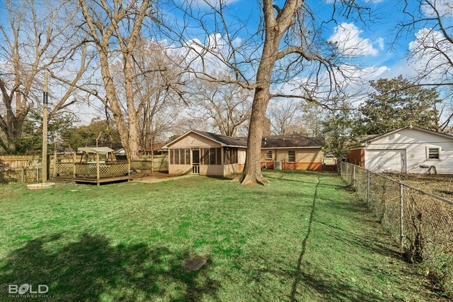 Building Photo - Anderson Island - 3BD/1BA - Showings to begin July 20th