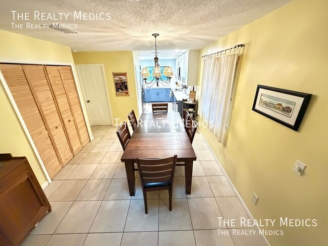 Building Photo - 2040-4401 Sea Mist Dr-