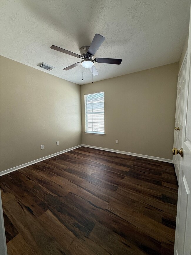 Building Photo - 5907 Allison Rd