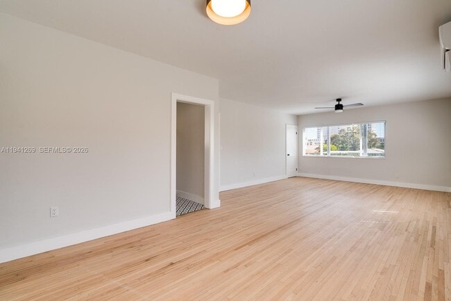 Building Photo - 2922 S Le Jeune Rd