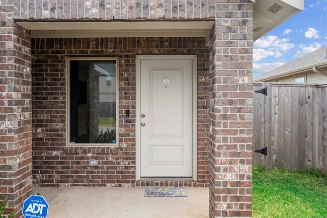 Building Photo - 732 Autumn Cherry Trl