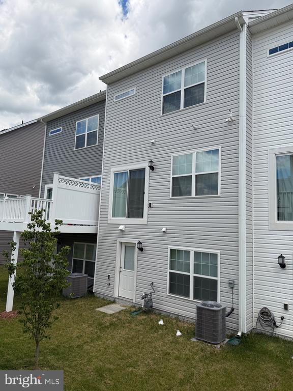 Building Photo - 1235 Greylock Ln