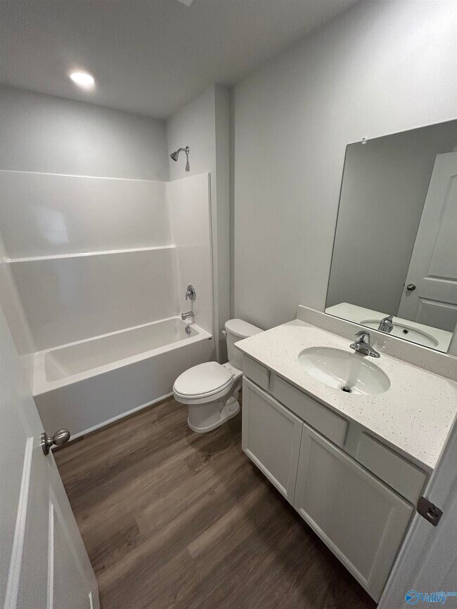 Building Photo - 417 Jackson Pt Cir