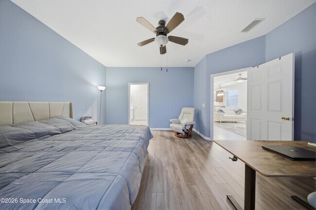 Building Photo - 2039 Tullagee Ave