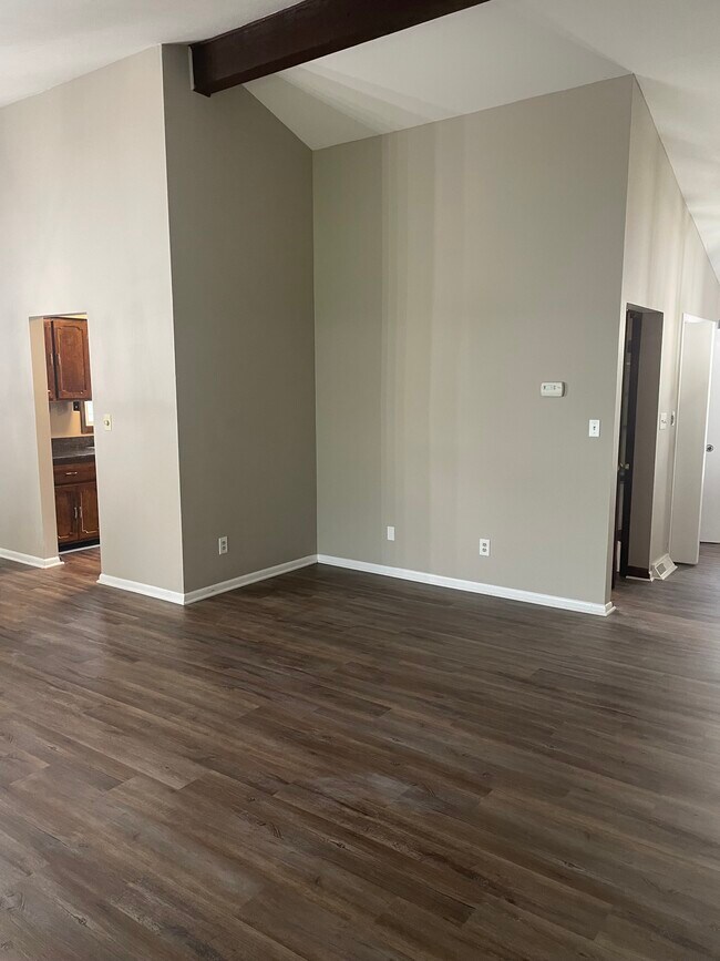 Building Photo - 16222 Howe Rd