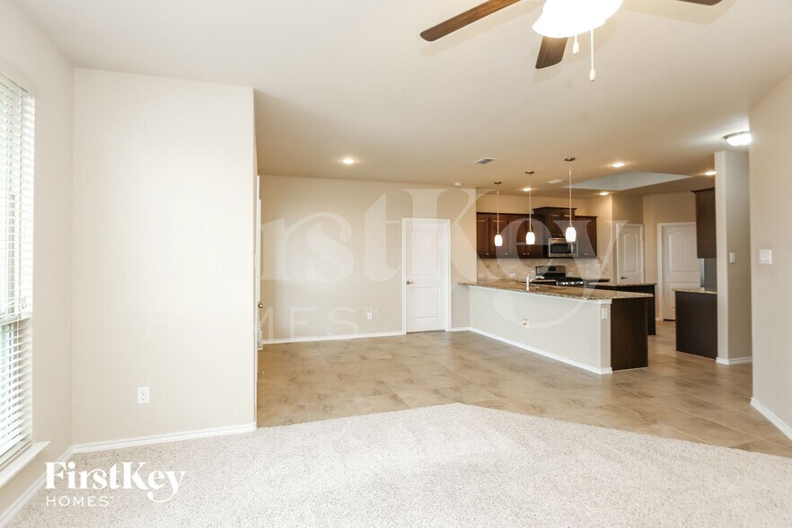 Building Photo - 517 Gannet Trl