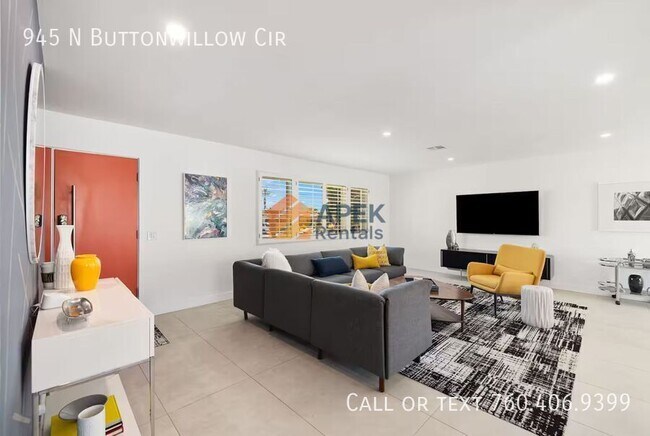 Building Photo - 945 N Buttonwillow Cir