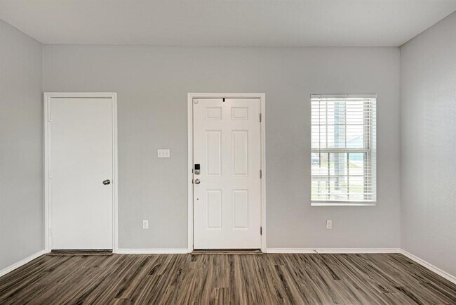 Building Photo - 129 Vulcan Dr