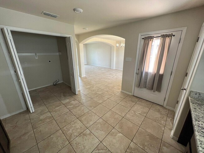 Building Photo - 1510 Port Texas Dr