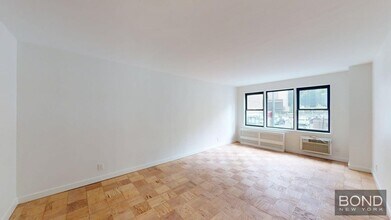 Building Photo - 236 E 36th St