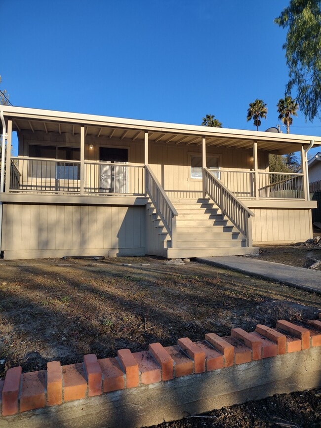 Building Photo - 2913 Roosevelt Ln
