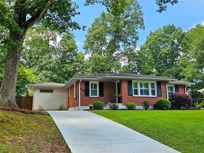 Building Photo - 908 Willivee Dr