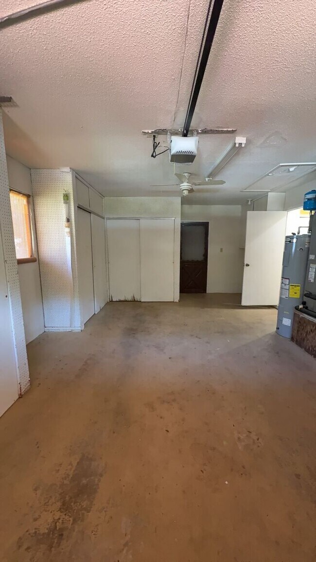 Building Photo - 18 Black Alder Dr