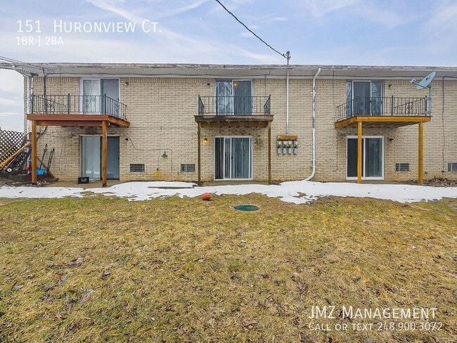 Building Photo - 151 Huronview Ct