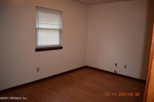Building Photo - 4328 Melissa Ct W