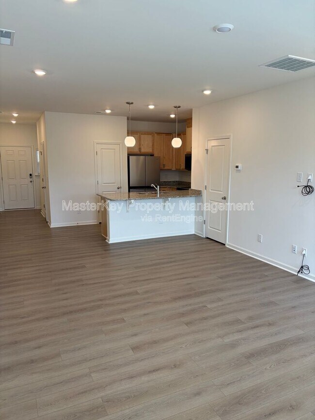 Building Photo - 10636 Brookside Reserve Rd