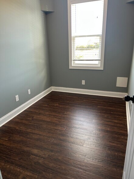 Building Photo - 235 Capstone Dr
