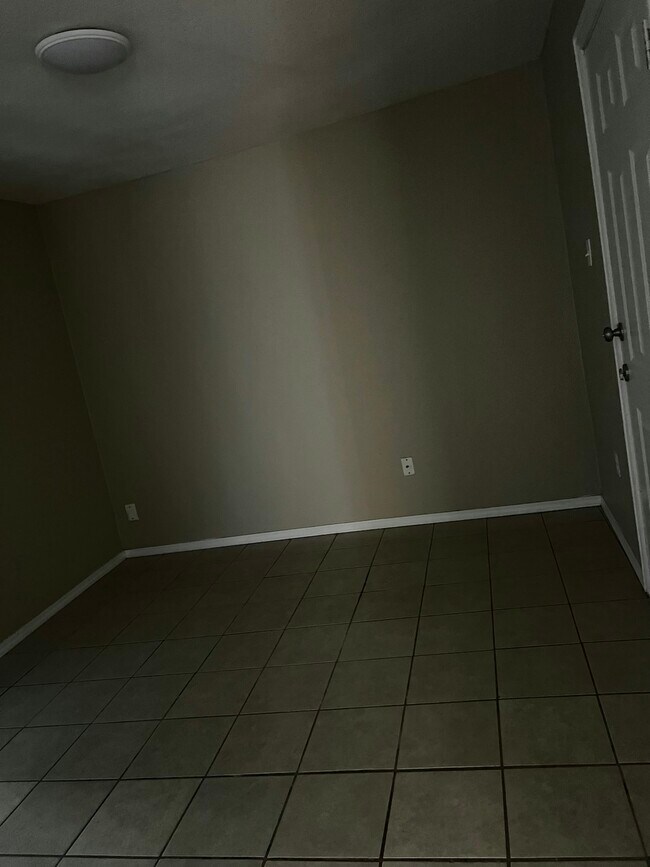 Building Photo - 1907 Belmont Ave