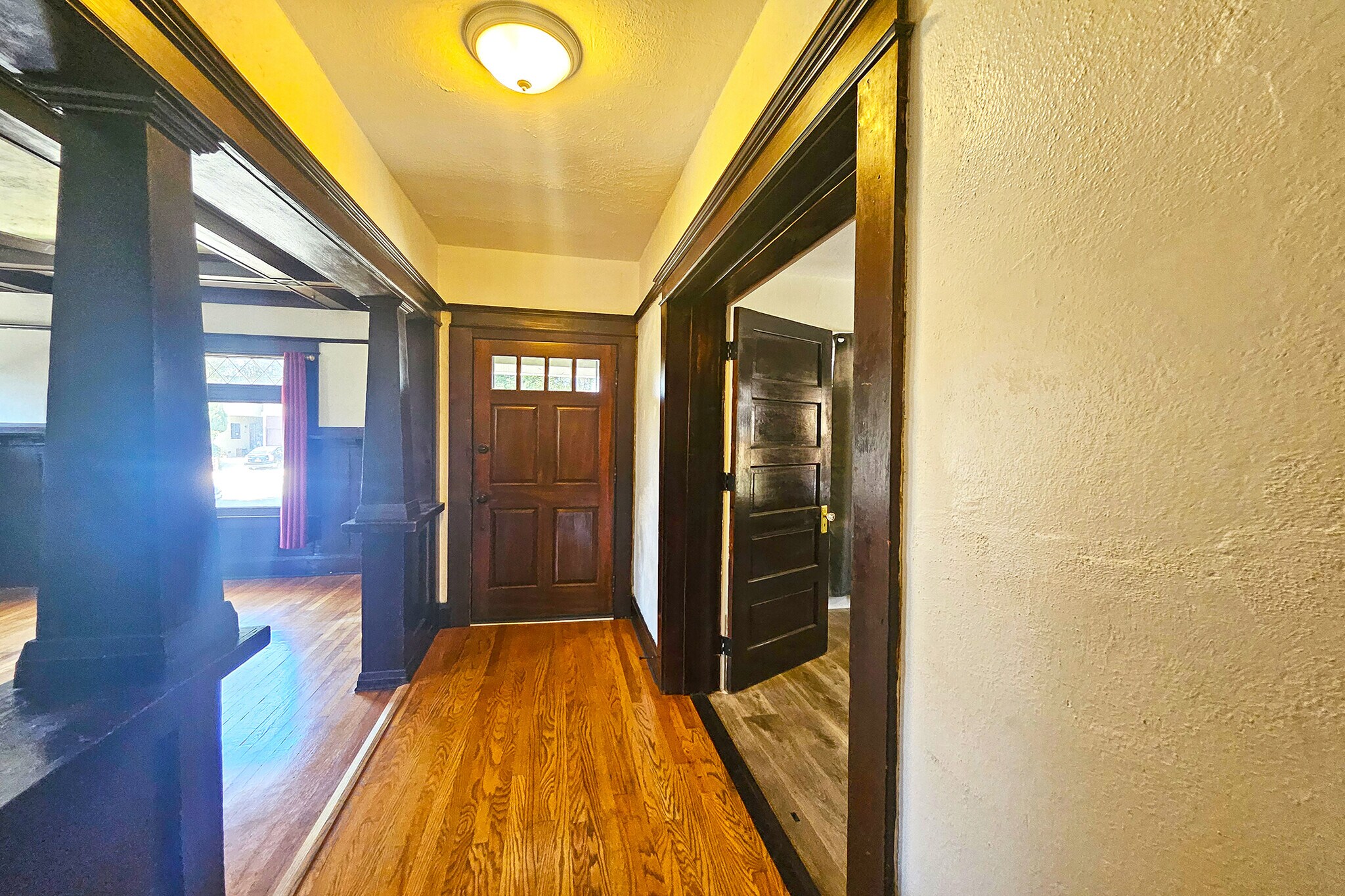 Building Photo - 648 N Heliotrope Dr