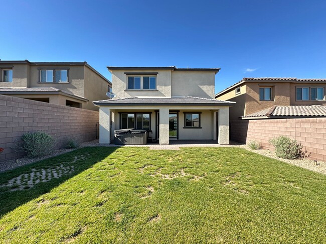 Building Photo - Summerlin West