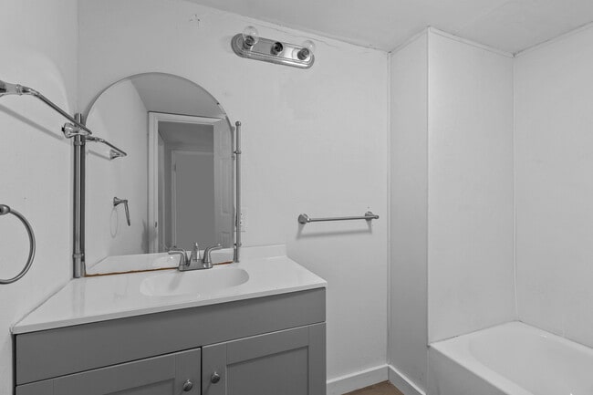 Building Photo - Newly Rehabbed Mobile Home For Rent