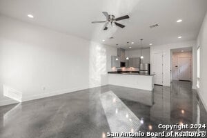 Building Photo - 211 San Salvador Ave