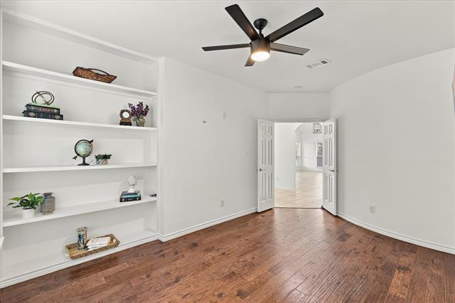 Building Photo - 1329 Bateman Ln