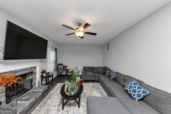 Building Photo - 66 Vicky Way